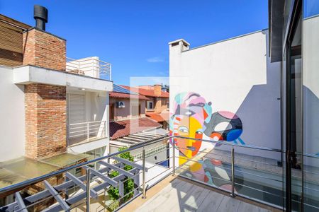 Casa de condomínio à venda com 150m², 2 quartos e 2 vagas Casa de condomínio à venda com 150m², 2 quartos e 2 vagasSacada