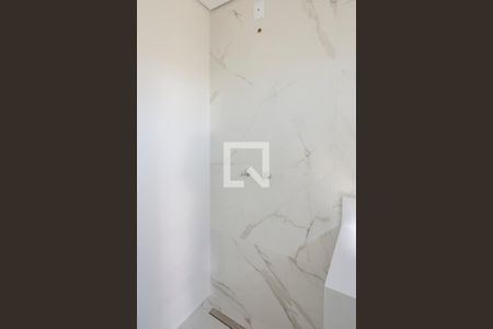 Casa de condomínio à venda com 150m², 2 quartos e 2 vagas Casa de condomínio à venda com 150m², 2 quartos e 2 vagasBanheiro da Suíte