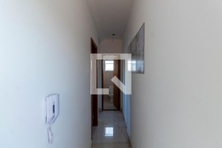 Corredor de apartamento para alugar com 2 quartos, 37m² em Jardim Arize, São Paulo