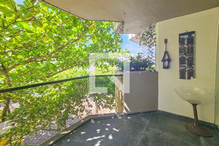 Varanda de apartamento para alugar com 4 quartos, 120m² em Jardim Vitória, Guarujá