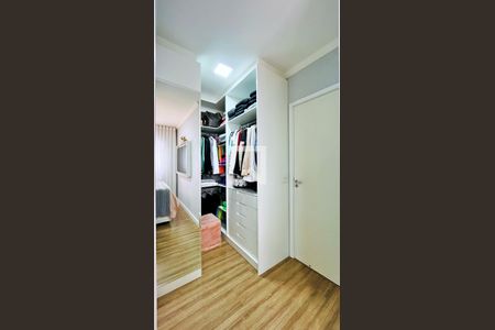 Closet da Suíte de apartamento para alugar com 2 quartos, 70m² em Bosque  Maia, Guarulhos