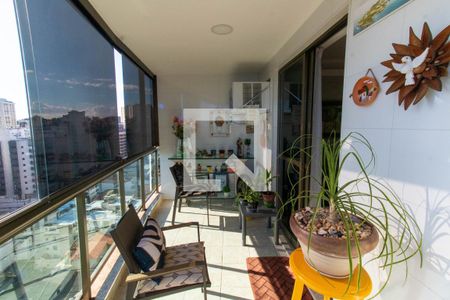 Sacada de apartamento à venda com 1 quarto, 60m² em Ingá, Niterói