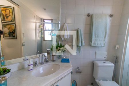 Banheiro de apartamento à venda com 1 quarto, 60m² em Ingá, Niterói