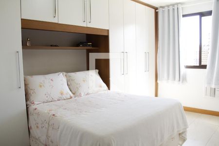 Quarto 2 de apartamento para alugar com 2 quartos, 68m² em Barra da Tijuca, Rio de Janeiro