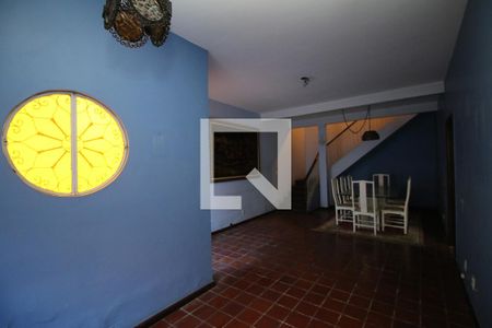 Sala de casa à venda com 4 quartos, 74m² em Penha, Rio de Janeiro