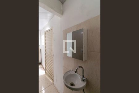 Banheiro de apartamento para alugar com 1 quarto, 40m² em Lagoinha, Belo Horizonte