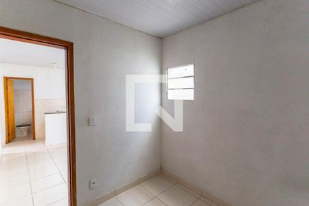 Quarto 1 de casa para alugar com 2 quartos, 40m² em Lagoinha, Belo Horizonte