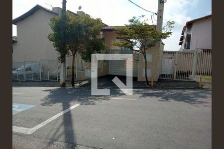 Casa à venda com 2 quartos, 108m² em Jardim Lauro Gomes, São Bernardo do Campo