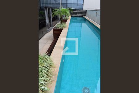 Área comum - Piscina de apartamento para alugar com 1 quarto, 35m² em Centro, Curitiba