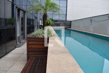 Área comum - Piscina de apartamento para alugar com 1 quarto, 35m² em Centro, Curitiba