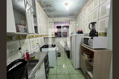 Cozinha de apartamento à venda com 2 quartos, 45m² em Parque Maracana, Contagem