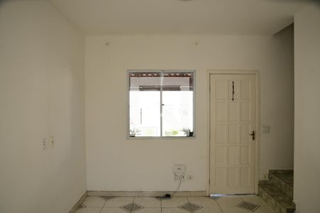 Sala de casa de condomínio para alugar com 2 quartos, 66m² em Jardim Petropolis, Cotia