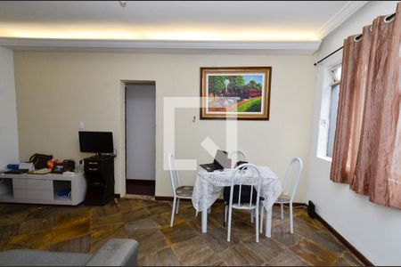 Sala de apartamento à venda com 2 quartos, 63m² em Sagrada Família, Belo Horizonte