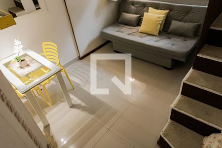 Sala / Quarto de kitnet/studio à venda com 1 quarto, 34m² em Copacabana, Rio de Janeiro