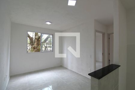 Sala de apartamento para alugar com 2 quartos, 40m² em Gardênia Azul, Rio de Janeiro