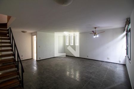 Sala de casa à venda com 3 quartos, 198m² em Itaim Bibi, São Paulo