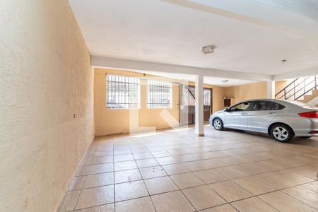 Casa à venda com 313m², 6 quartos e 7 vagas Casa à venda com 313m², 6 quartos e 7 vagasGaragem