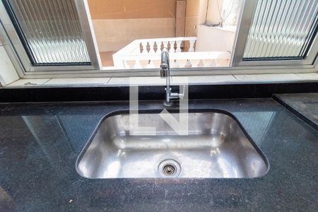 Casa à venda com 313m², 6 quartos e 7 vagas Casa à venda com 313m², 6 quartos e 7 vagasCasa 2 - Cozinha