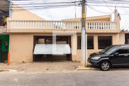 Casa à venda com 313m², 6 quartos e 7 vagas Casa à venda com 313m², 6 quartos e 7 vagasFachada