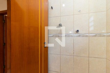 Casa à venda com 313m², 6 quartos e 7 vagas Casa à venda com 313m², 6 quartos e 7 vagasCasa 2 - Banheiro