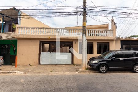 Casa à venda com 313m², 6 quartos e 7 vagas Casa à venda com 313m², 6 quartos e 7 vagasFachada