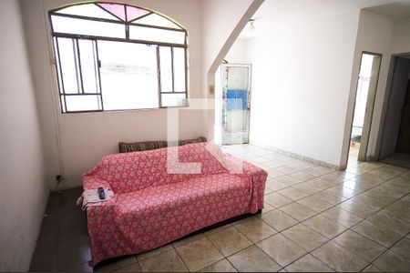 Sala de casa à venda com 3 quartos, 70m² em Rio Branco, Belo Horizonte