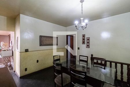 Sala 2 de casa para alugar com 4 quartos, 180m² em Santa Terezinha, Belo Horizonte