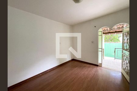 Sala de casa à venda com 3 quartos, 450m² em Tirol (barreiro), Contagem
