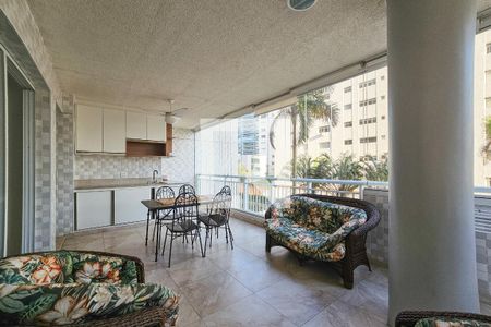 Varanda de apartamento para alugar com 3 quartos, 121m² em Vila Alzira, Guarujá
