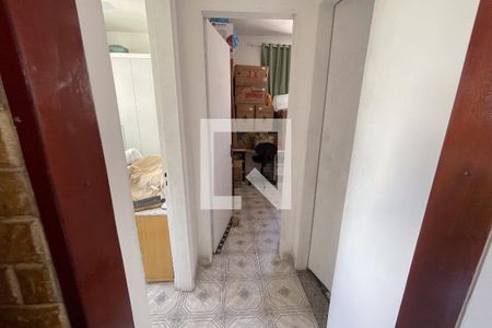 Corredor de apartamento para alugar com 2 quartos, 45m² em Vila Sarapui, Duque de Caxias