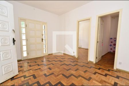 Casa para alugar com 340m², 10 quartos e 1 vagaCasa1/ sala