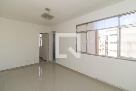 Sala de apartamento para alugar com 1 quarto, 32m² em Irajá, Rio de Janeiro
