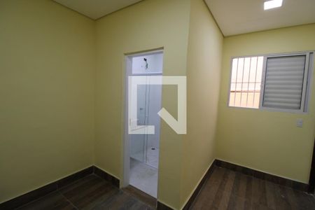 Banheiro da Suíte de casa para alugar com 1 quarto, 59m² em Jardim Miriam, São Paulo