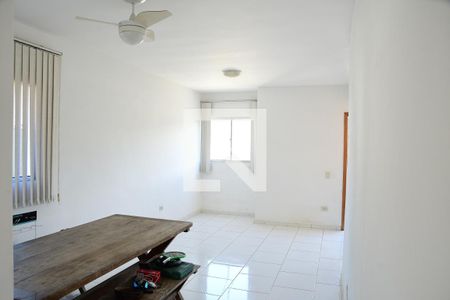 Sala de casa para alugar com 3 quartos, 90m² em Outeiro de Passárgada, Cotia