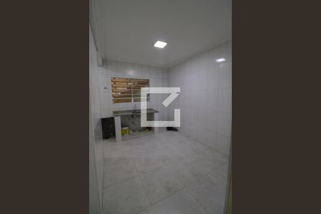 Cozinha de casa para alugar com 1 quarto, 70m² em Jardim Miriam, São Paulo