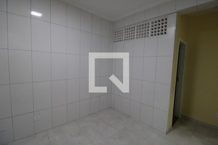 Cozinha de casa para alugar com 2 quartos, 70m² em Jardim Miriam, São Paulo