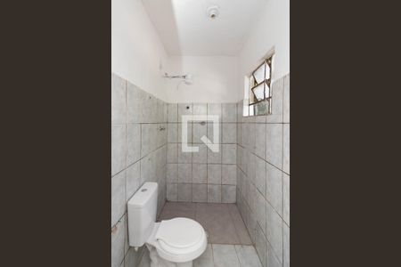 Banheiro de casa para alugar com 1 quarto, 30m² em Vila Nhocune, São Paulo