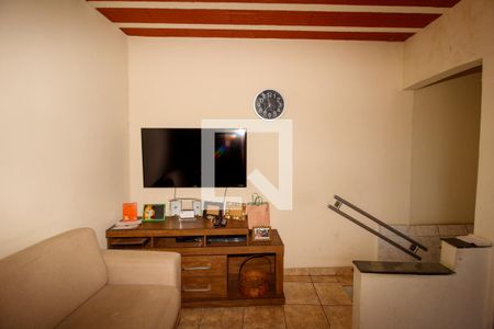 Sala de TV de casa à venda com 3 quartos, 500m² em Bom Jesus, Belo Horizonte