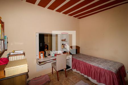 Quarto 2 de casa à venda com 3 quartos, 500m² em Bom Jesus, Belo Horizonte