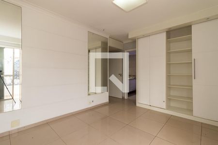 Suíte  de apartamento à venda com 3 quartos, 128m² em Vila Nova Conceição, São Paulo