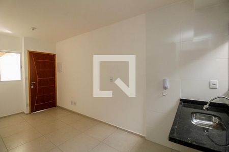 Sala/Cozinha de apartamento para alugar com 2 quartos, 34m² em Jardim Vila Formosa, São Paulo