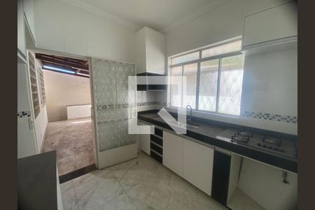 Casa à venda com 3 quartos, 253m² em Eldorado, Contagem