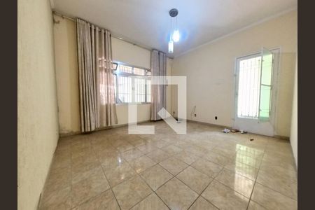 Casa à venda com 99m², 2 quartos e 2 vagasSala