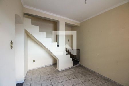 Casa para alugar com 120m², 3 quartos e 1 vagaCasa 01 - Sala