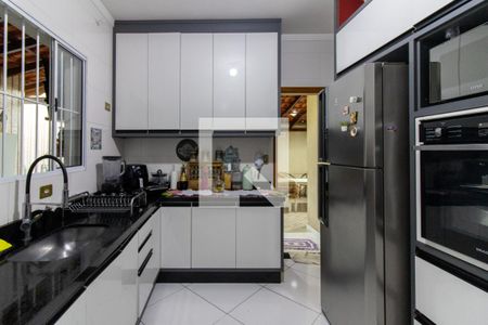 Casa à venda com 144m², 3 quartos e 3 vagas Casa à venda com 144m², 3 quartos e 3 vagasCozinha