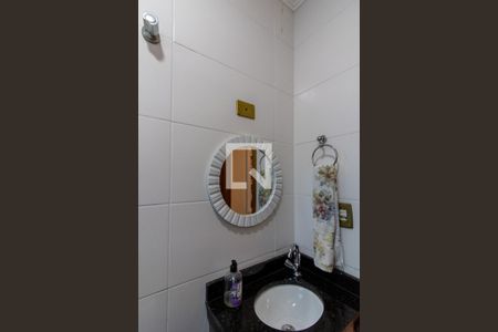 Casa à venda com 144m², 3 quartos e 3 vagas Casa à venda com 144m², 3 quartos e 3 vagasBanheiro