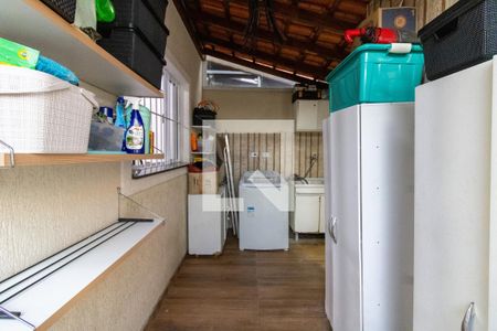 Casa à venda com 144m², 3 quartos e 3 vagas Casa à venda com 144m², 3 quartos e 3 vagasArea de Serviço