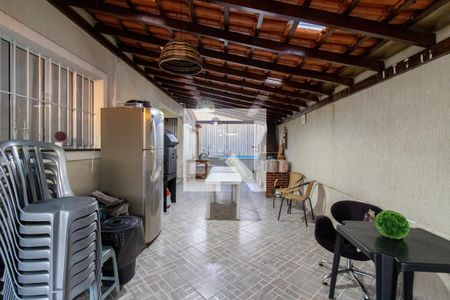 Casa à venda com 144m², 3 quartos e 3 vagas Casa à venda com 144m², 3 quartos e 3 vagasEspaço Gourmet