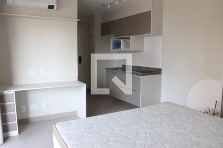 Quarto de kitnet/studio para alugar com 1 quarto, 31m² em Pinheiros, São Paulo