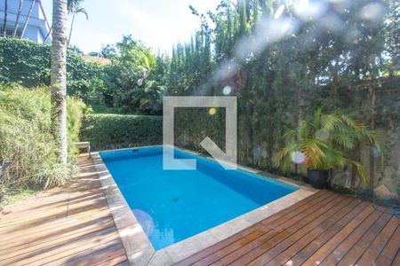 Piscina de casa à venda com 4 quartos, 402m² em Jardim Petropolis, São Paulo